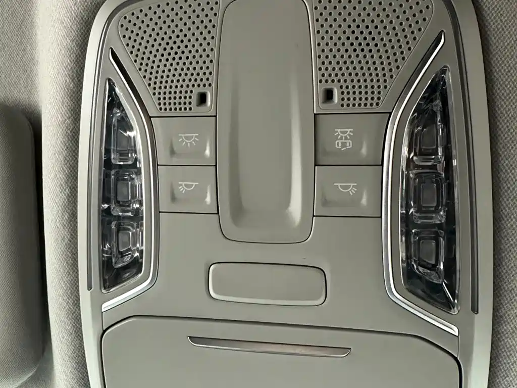 GAC Motor Trumpchi M6 2022 — фото 21