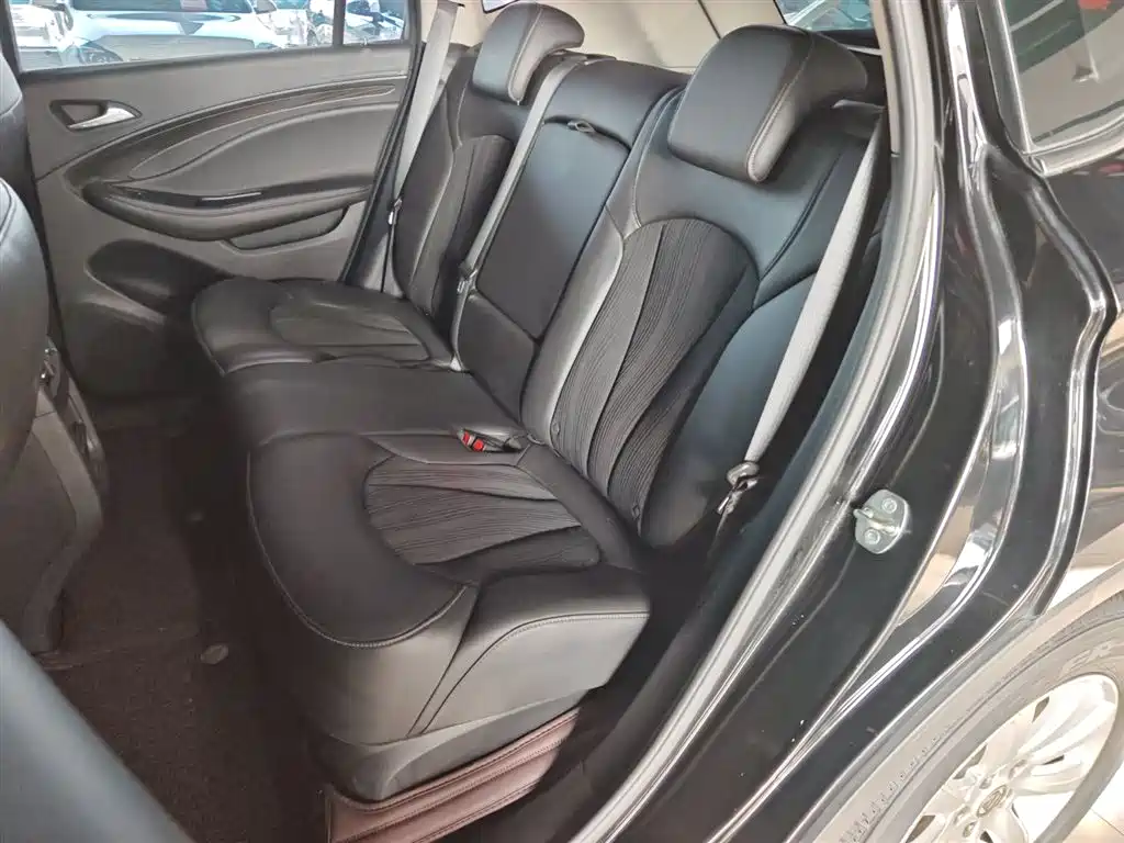 Buick Envision Plus 2020 — фото 8