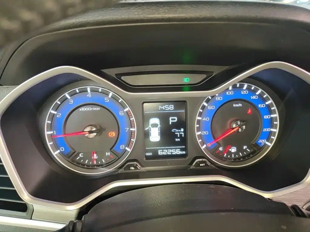 Geely Vision X3 2018 — фото 12
