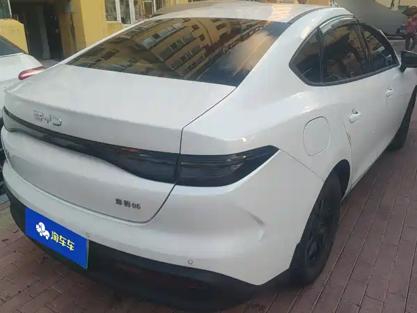 BYD Seal 05 DM-i 2025