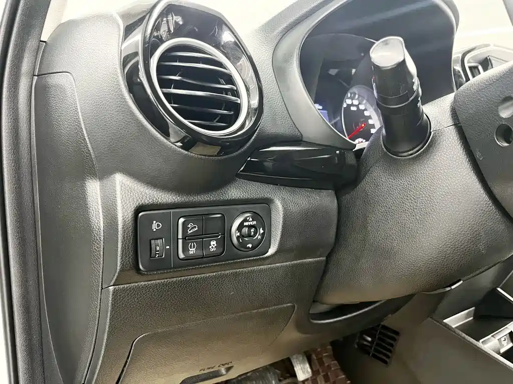 Kia KX1 2022 — фото 19