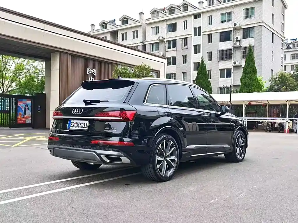 Audi Q7 2021 — фото 9