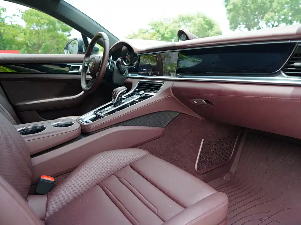 Porsche Panamera 2022