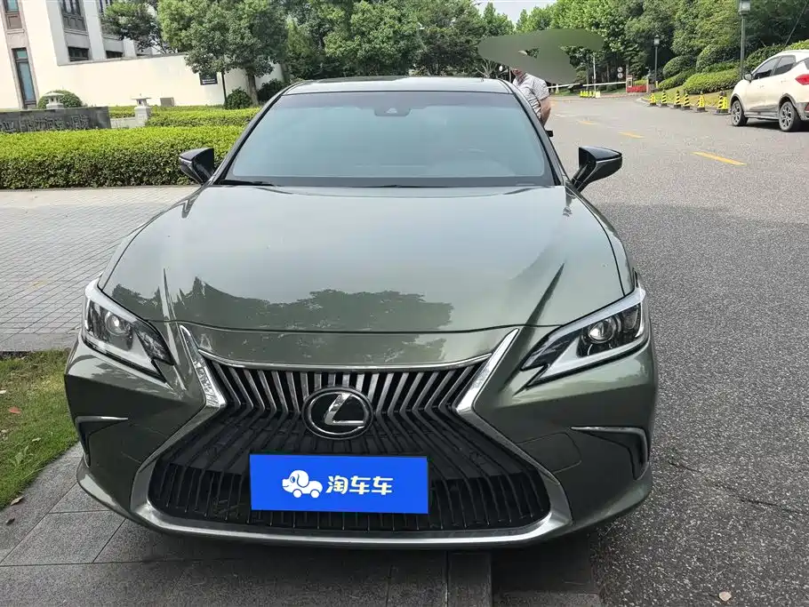 Lexus ES 2020 — фото 2