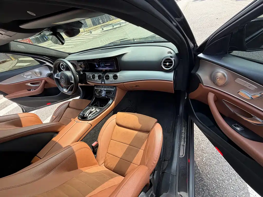 Mercedes-Benz E-Class 2018 — фото 22