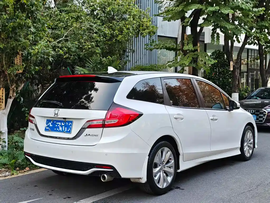 Honda Jade 2018 — фото 7