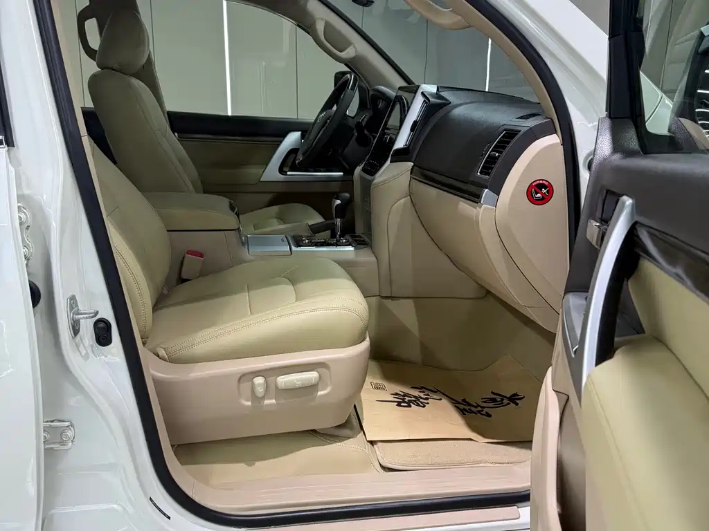 Toyota Land Cruiser 2015 — фото 16