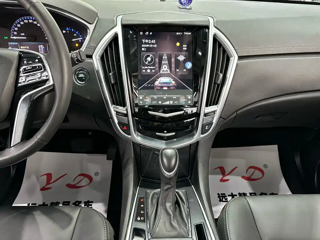 Cadillac SRX 2016 — фото 11