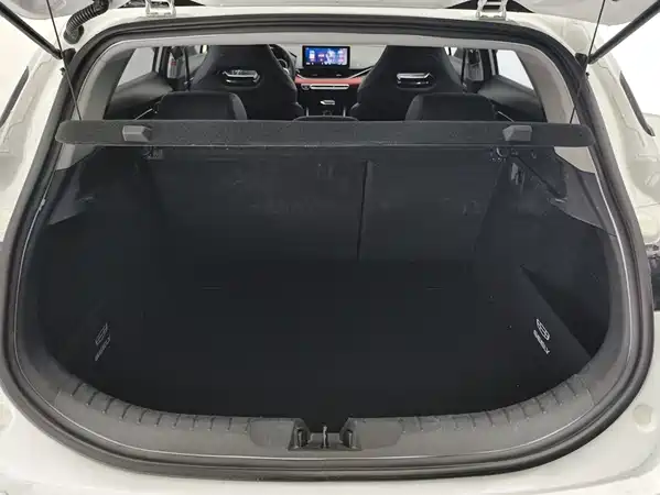Geely Emgrand S 2022