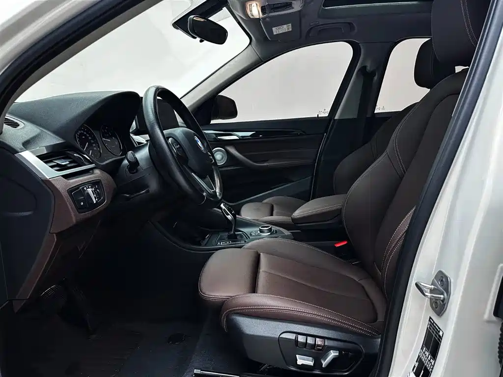 BMW X1 2022 — фото 11