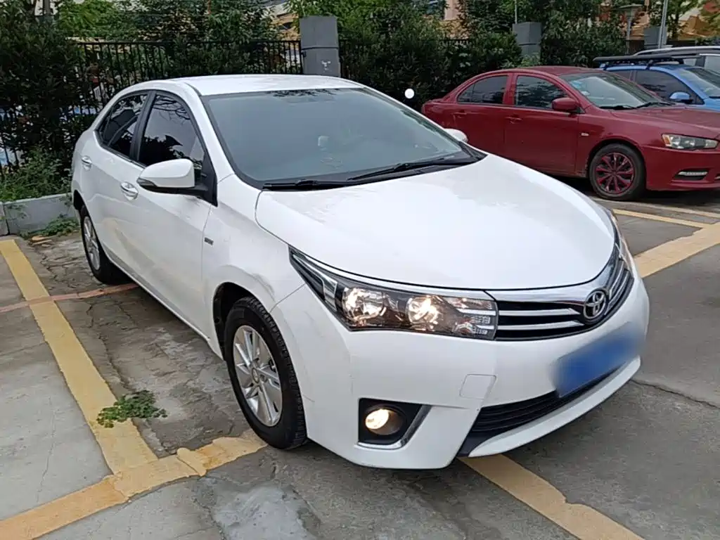 Toyota Corolla 2018 — фото 22