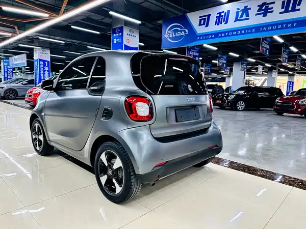 smart fortwo 2018