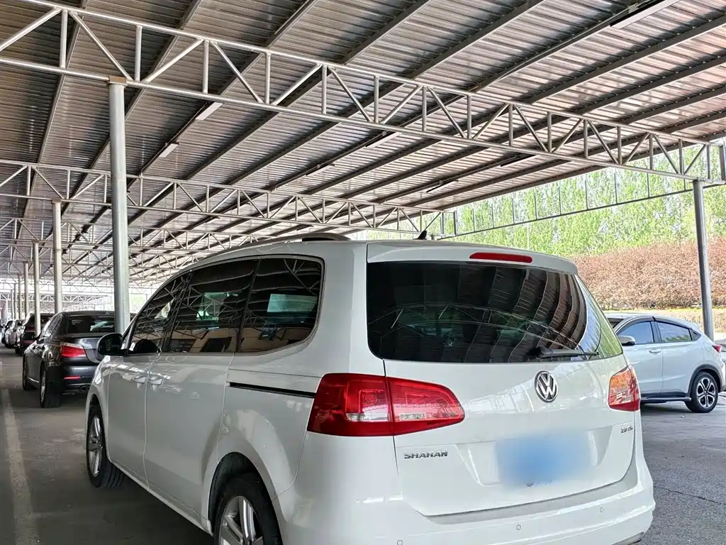 Volkswagen Sharan 2016 — фото 8