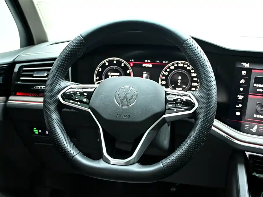 Volkswagen Touareg 2022 — фото 19