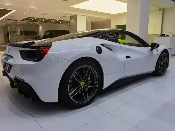 Ferrari 488 2015