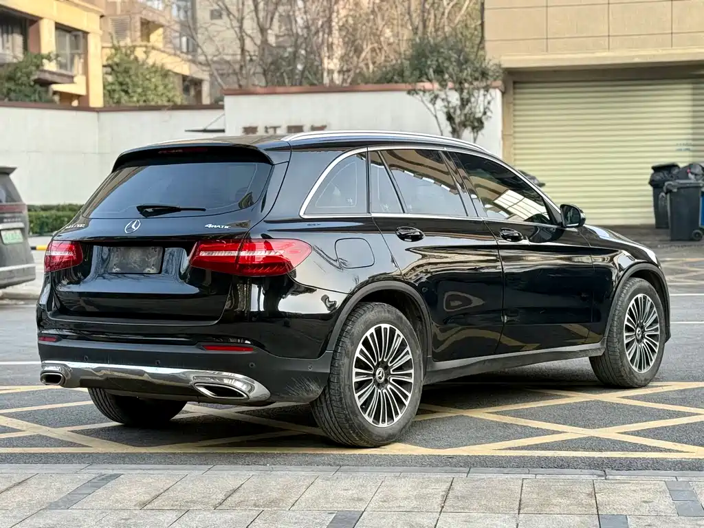 Mercedes-Benz GLC 2018 — фото 21