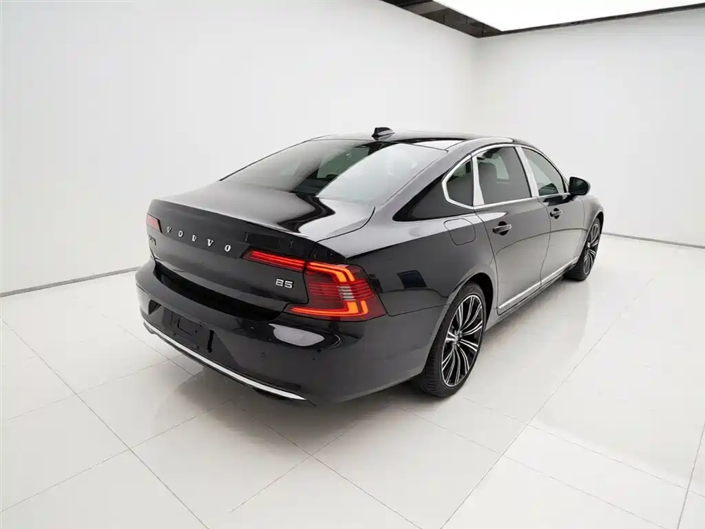 Volvo S90 2025 — фото 12