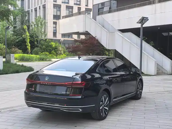 Volkswagen Passat 2023