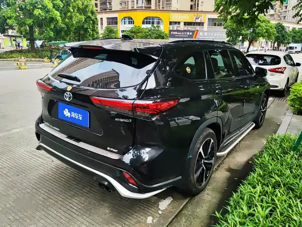Toyota Crown Kluger 2021