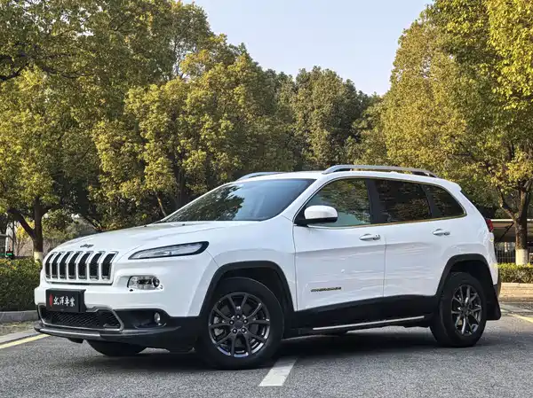 Jeep Cherokee 2020