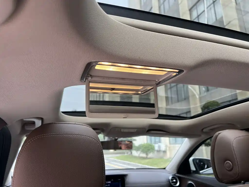 Mercedes-Benz E-Class 2020 — фото 12