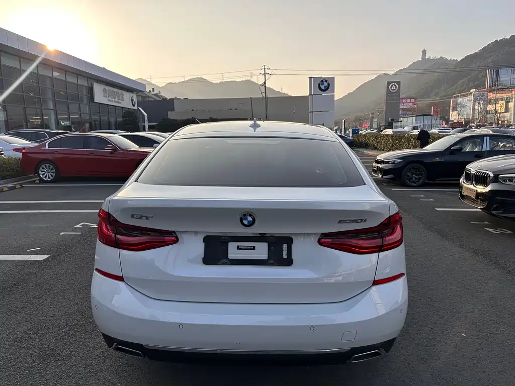 BMW 6 Series GT 2020 — фото 13