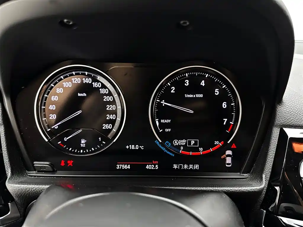 BMW 1 Series 2022 — фото 18