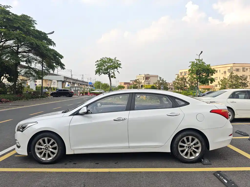 Hyundai Mistra 2015 — фото 4