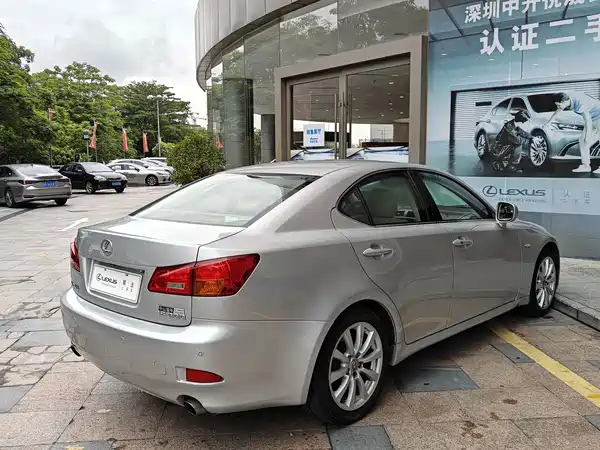 Lexus IS 2008