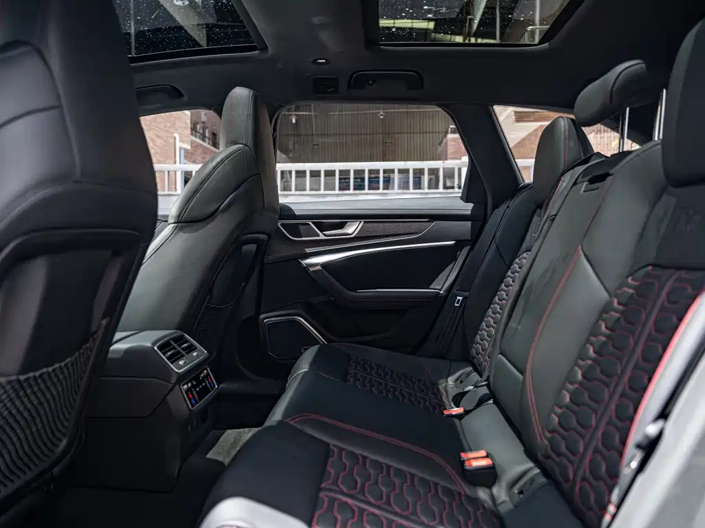 Audi RS 6 2023 — фото 20
