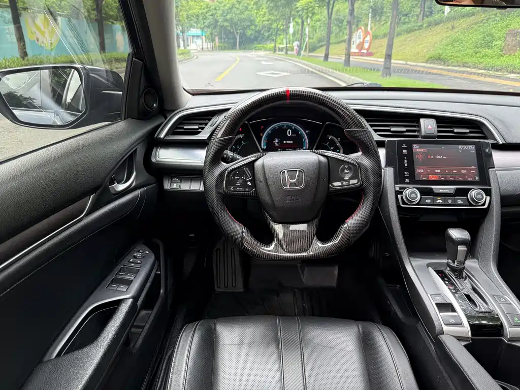 Honda Civic 2018 — фото 12