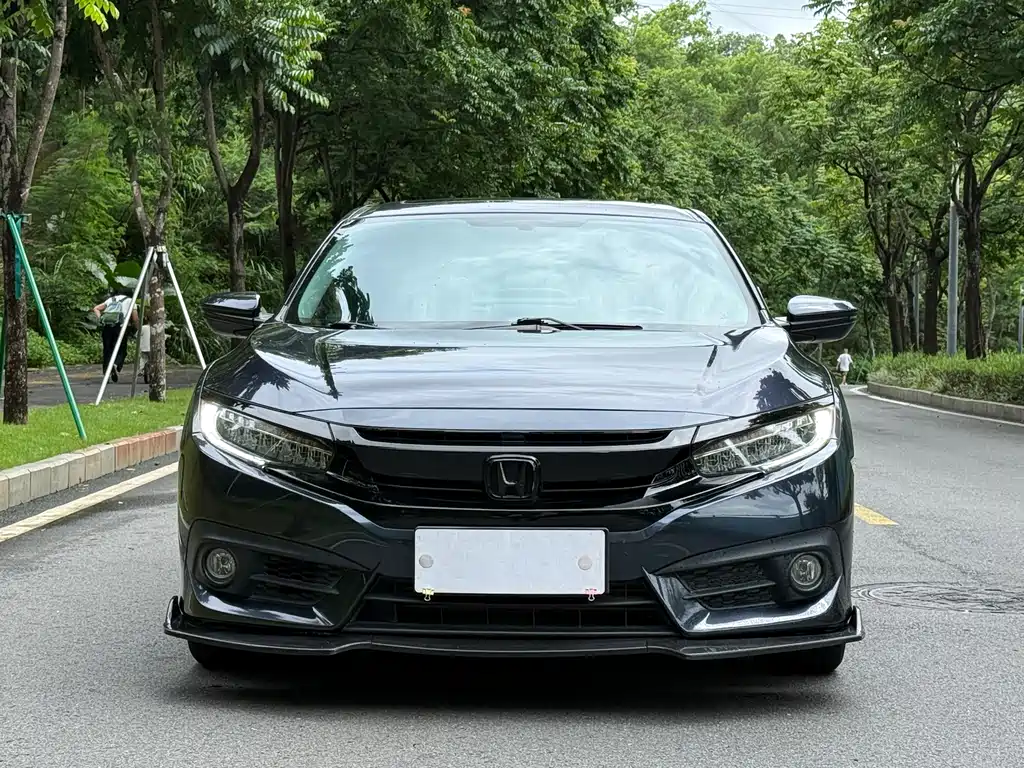 Honda Civic 2018 — фото 2