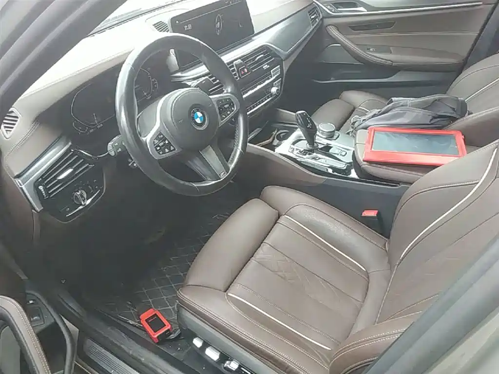 BMW 5 Series New Energy 2021 — фото 15