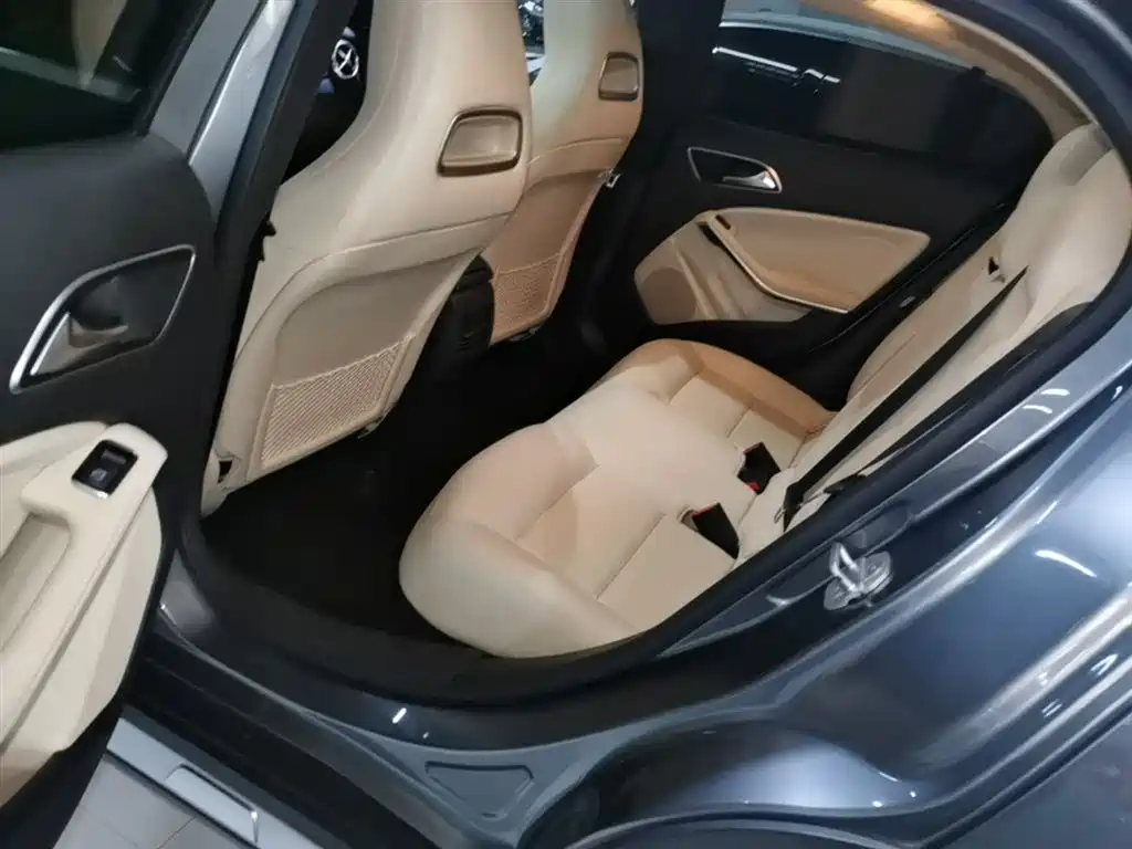 Mercedes-Benz GLA 2018 — фото 17