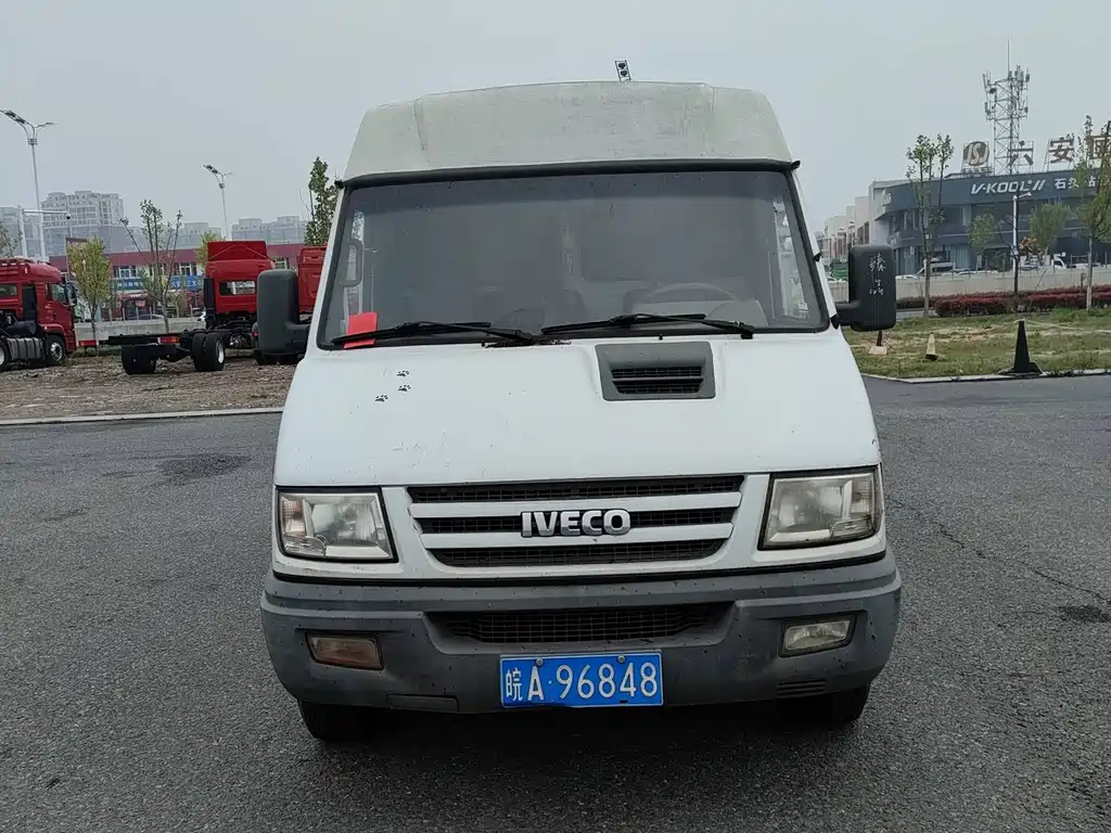 IVECO Daily 2015 — фото 2