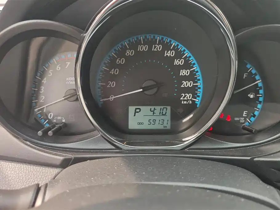 Toyota Yaris L 2019 — фото 14