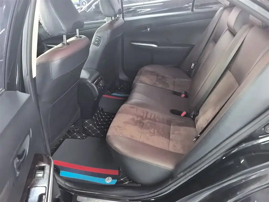 Toyota Camry 2017 — фото 15