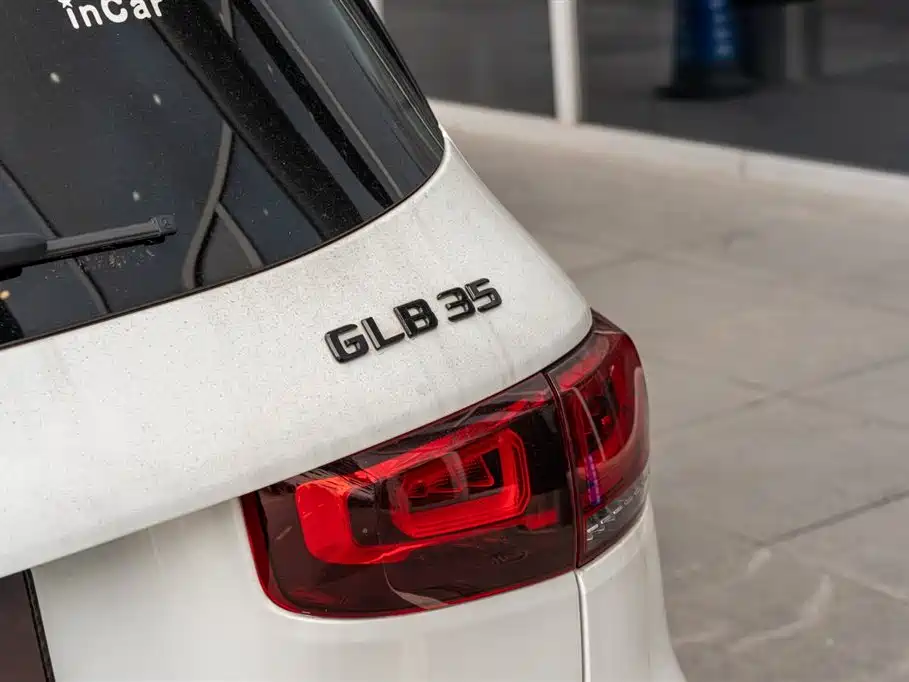 Mercedes-Benz GLB AMG 2022 — фото 17