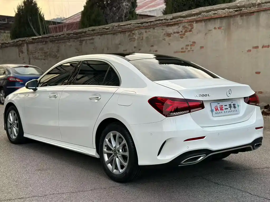 Mercedes-Benz A-Class 2022 — фото 6