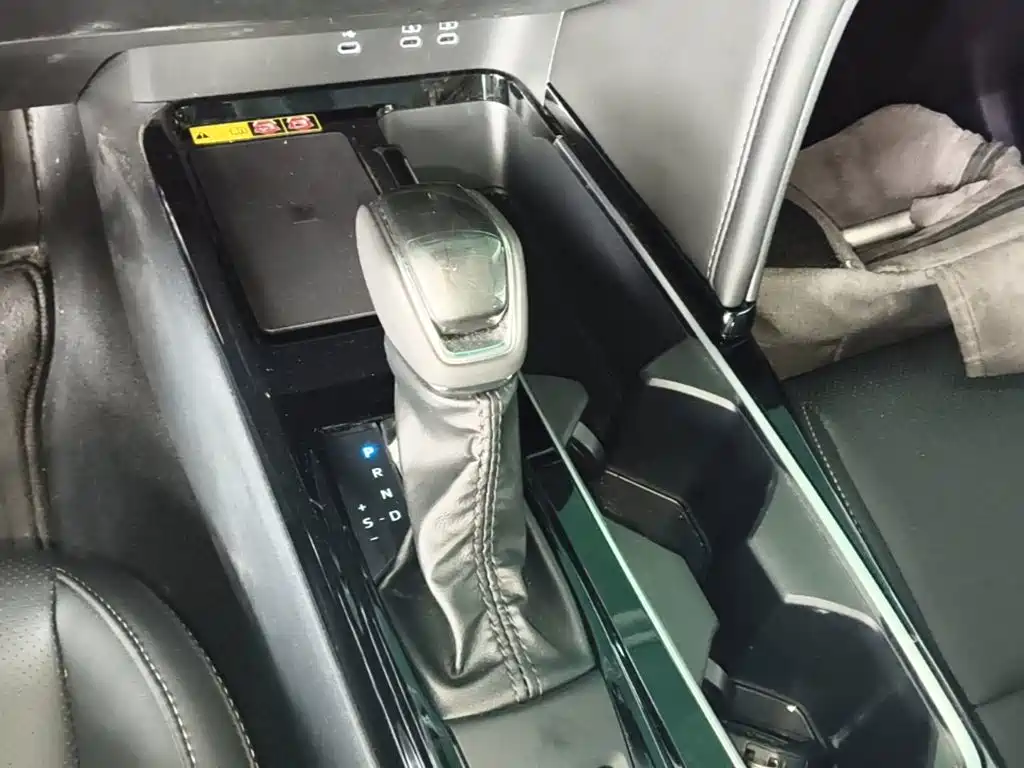 Toyota Camry 2025 — фото 14