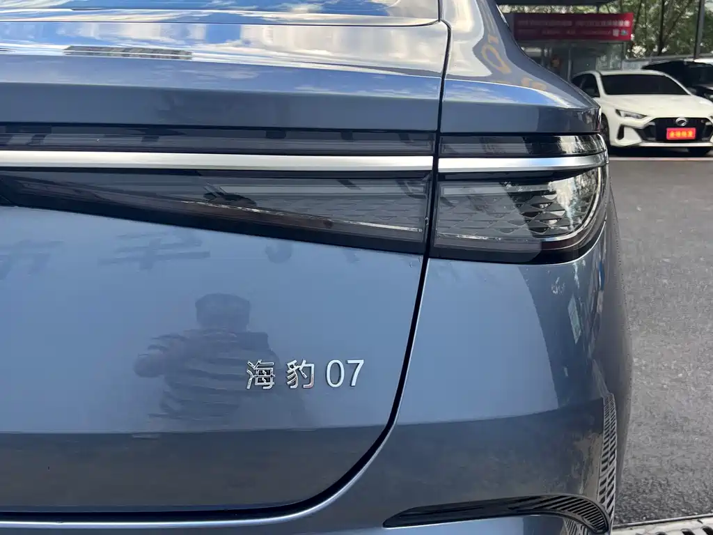 BYD Seal 07 DM-i 2025 — фото 15