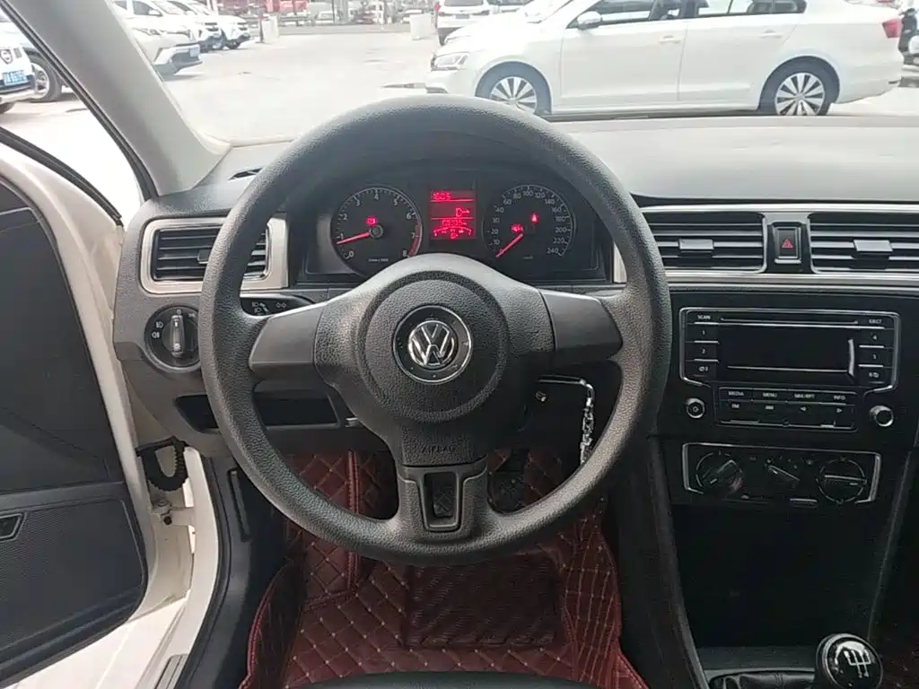 Volkswagen Santana 2015 — фото 11