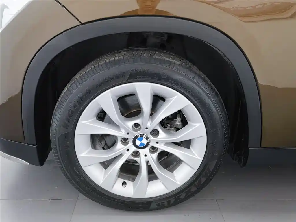 BMW X1 2014 — фото 17