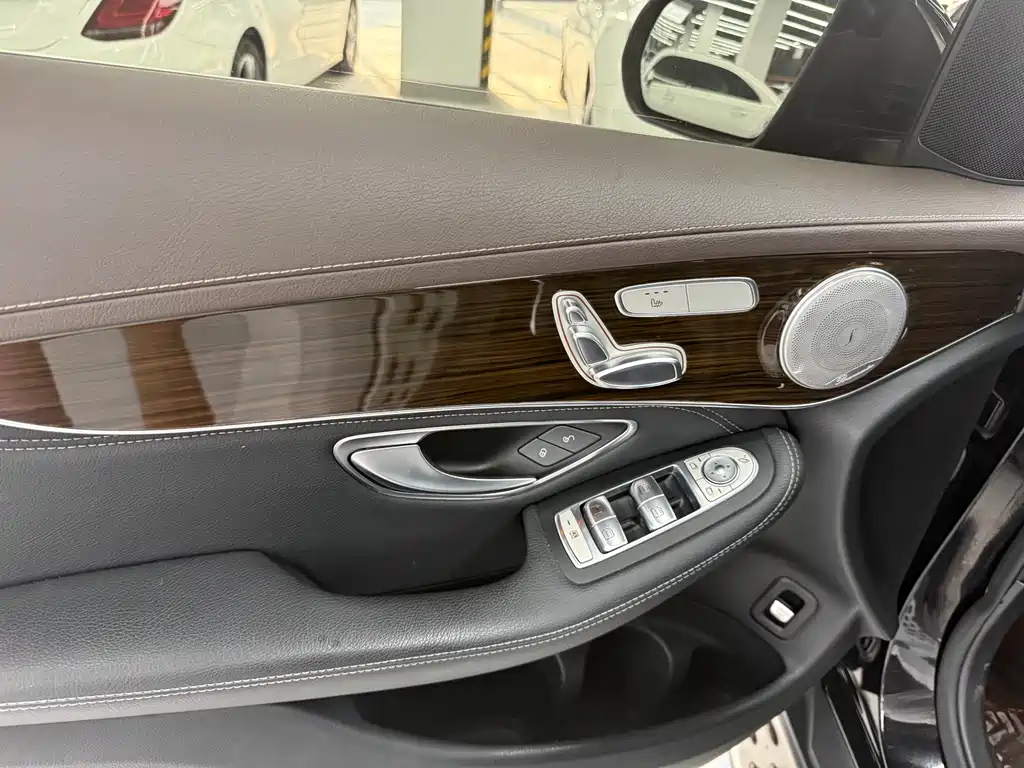 Mercedes-Benz GLC 2018 — фото 5