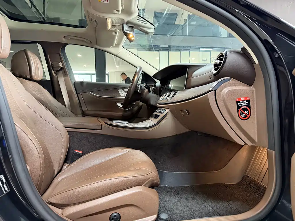Mercedes-Benz E-Class 2020 — фото 9