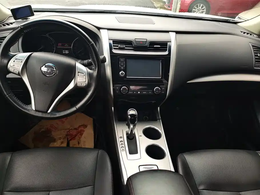 Nissan Teana 2017 — фото 12