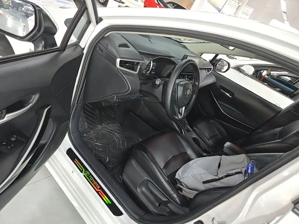 Toyota Corolla 2023 — фото 16