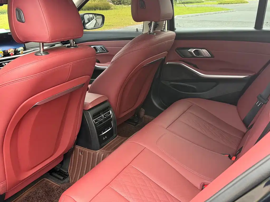 BMW 3 Series 2023 — фото 16