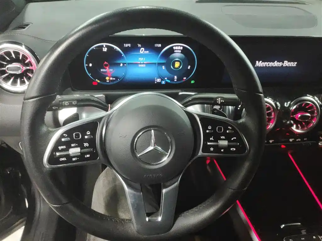 Mercedes-Benz GLB 2022 — фото 11