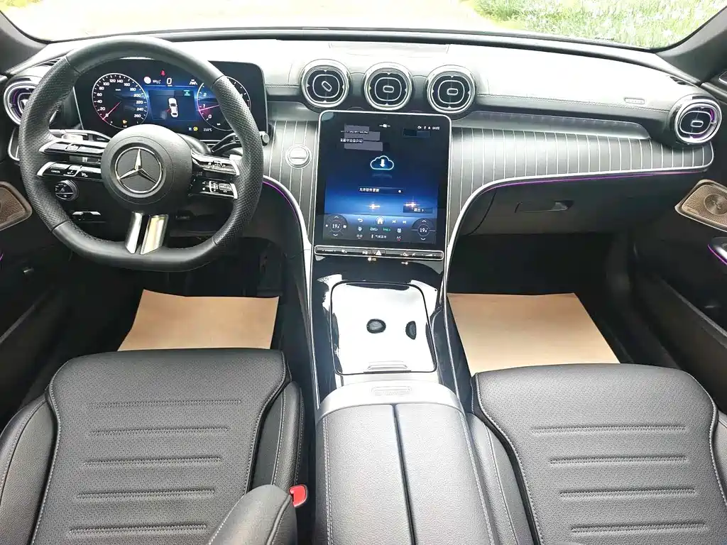 Mercedes-Benz C-Class 2024 — фото 12